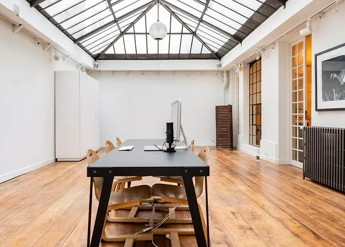 Apartament Charming Chic In Upper Marais 160m Paryż
