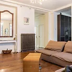 Charming Chic In Upper Marais 160m *