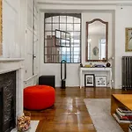 Apartmán Charming Chic In Upper Marais 160m Paříž