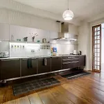 Charming Chic In Upper Marais 160m Apartamento
