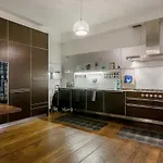 Charming Chic In Upper Marais 160m