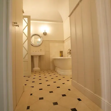 Charming Chic In Upper Marais 160m * Paris