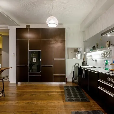 Charming Chic In Upper Marais 160m