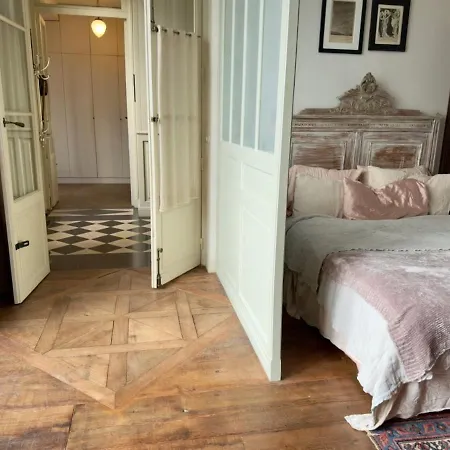 Charming Chic In Upper Marais 160m Apartment *