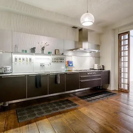 Charming Chic In Upper Marais 160m Apartment