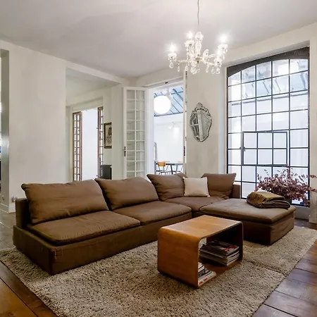 Charming Chic In Upper Marais 160m Apartment