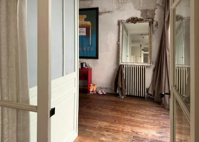 Apartment Charming Chic In Upper Marais 160m Paris