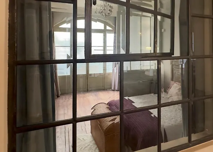 Charming Chic In Upper Marais 160m アパート