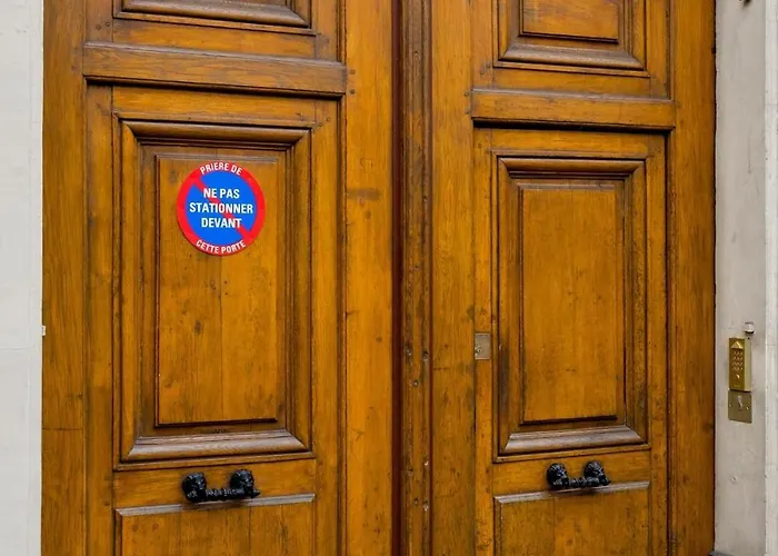 Charming Chic In Upper Marais 160m アパート *