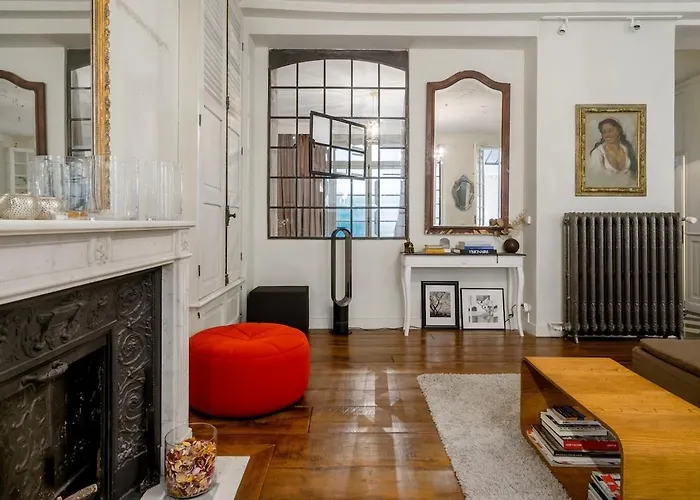 Apartment Charming Chic In Upper Marais 160m Paris