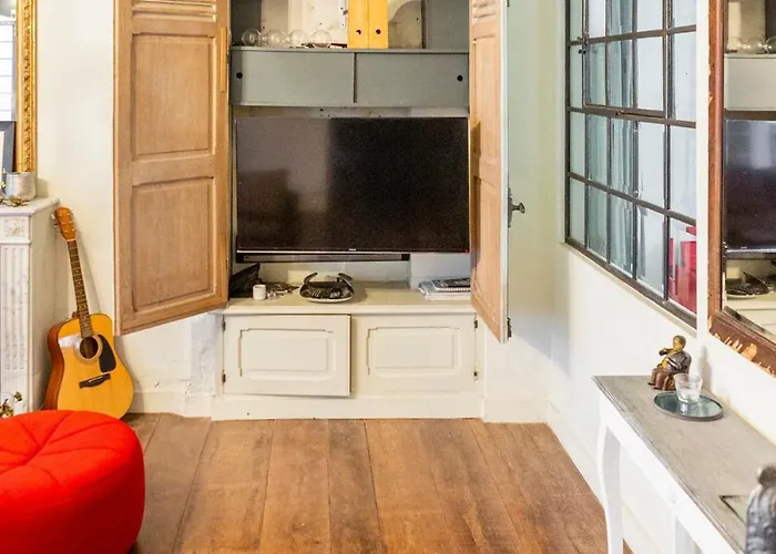 Charming Chic In Upper Marais 160m パリ